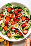 Aardbei Avocado Spinazie Salade Met Maanzaad Dressing